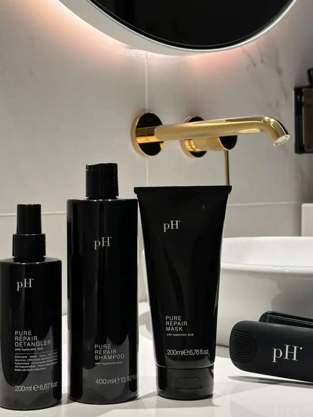 Tugevalt kahjustunud, katkevad, tuhmid ja elutud juuksed? Ei, aitäh🙅🏻‍♀️

Pure repair juuste botox hoolitsus aitab sul nende muredega toime tulla! See intensiivne juuksehooldus, annab sinu juustele tagasi nende sära ja tugevuse ning muudab juuksed elastseks ja silmapaistvaks✔️

Ütle ei kahjustunud juustele ja telli intensiivne Pure repair botox sari juba täna!🙅🏻‍♀️🛍️

#phlaboratories #pHestonia #hairbaseestonia #haircareroutine #juuksehooldus #juuksur #juuksuriteühendus #haircaretips #juuksurtallinnas #juuksed #salongitooted